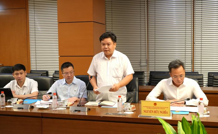 Phó Chủ nhiệm Thường trực Ủy ban Kiểm tra Đảng ủy Quốc hội, Phó trưởng Thường trực Đoàn kiểm tra Vũ Khắc Định công bố Quyết định