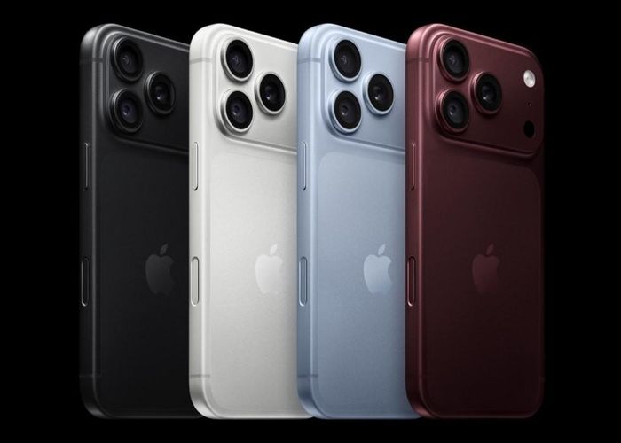 Dòng Pro có 4 màu, với tâm điểm là màu đỏ mận Burgundy. Ảnh: Apple Việt Nam
