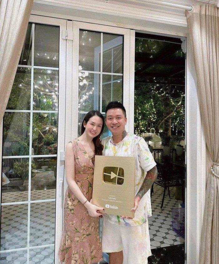 Căn biệt thự nằm trong khu đô thị cao cấp ở Hà Nội.