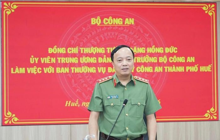 Thượng tướng Đặng Hồng Đức, Ủy viên Trung ương Đảng,Thứ trưởng Bộ Công an làm việc với Ban Thường vụ Đảng ủy Công an Tp. Huế