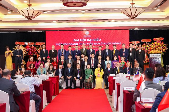  Đại hội Đại biểu Hiệp hội Doanh nhân Việt Nam ở nước ngoài. (Ảnh: Phú Trần)