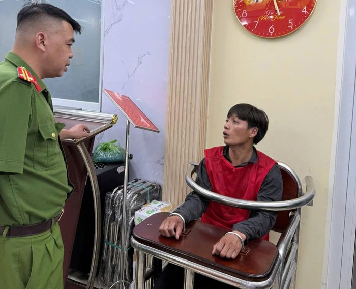 Nguyễn Văn Tuấn, đối tượng cướp túi xách và đạp vào mặt nạn nhân. (Ảnh: Công an phường Bến Thành)