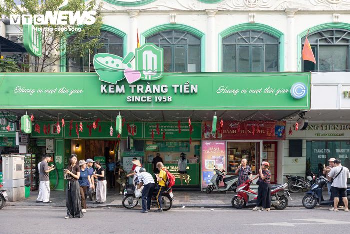 Kem Tràng Tiền là thương hiệu thân thuộc với người Hà Nội. (Ảnh: Minh Đức).