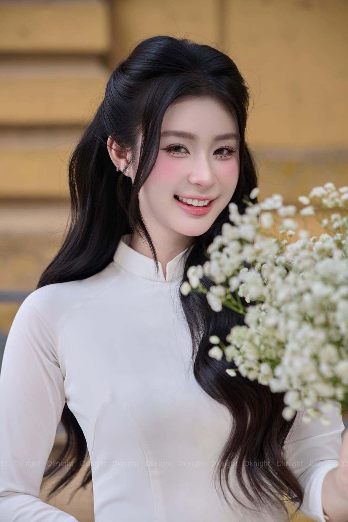 Khi căng thẳng, nữ diễn viên thường tìm đến bạn bè, anh chị em thân thiết để trò chuyện hoặc tự lái xe đi một vòng để có thời gian nhìn lại cảm xúc của mình.