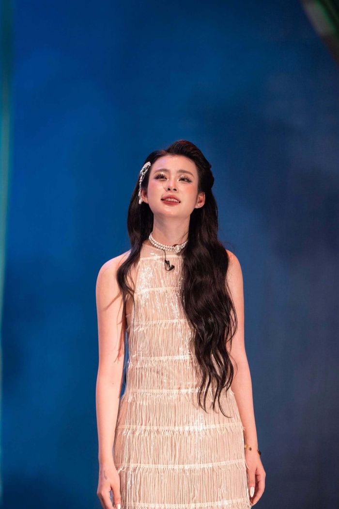 Một điểm ít được nhắc đến nhưng hỗ trợ đáng kể cho Thảo My khi đóng Đội bóng nữ làng Xuân là nền tảng múa. Nữ diễn viên từng xuất thân là diễn viên múa và có niềm đam mê với nhảy múa. Kinh nghiệm này giúp cô có lợi thế về hình thể, chuyển động và khả năng biểu đạt bằng cơ thể.