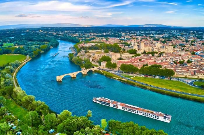 Sông Rhône (châu Âu). Ảnh: Britannica