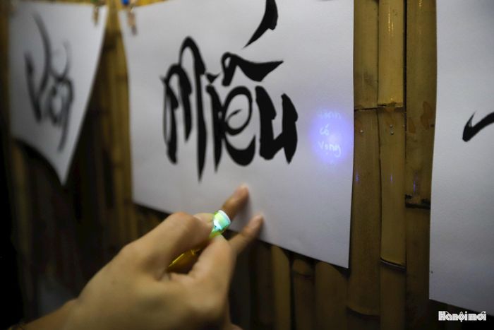 Di sản văn hóa truyền thống được chuyển sang ngôn ngữ số một cách tự nhiên. Không gian luyện chữ viết thư pháp số không chỉ kích thích sự sáng tạo của các em nhỏ mà còn gieo vào lòng thế hệ tương lai tình yêu với nét chữ, nết người và nghệ thuật thư pháp dân tộc trong môi trường không gian số lành mạnh.