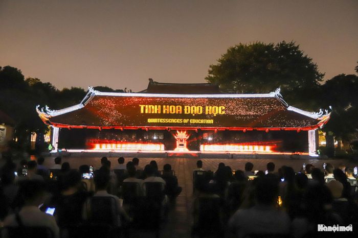 Tour đêm "Tinh hoa Đạo học" tại Văn Miếu - Quốc Tử Giám là minh chứng khẳng định, với chính sách đột phá và tư duy đổi mới, di sản có thể trở thành nguồn lực nội sinh, động lực thúc đẩy Thủ đô phát triển nhanh và bền vững trong kỷ nguyên mới.