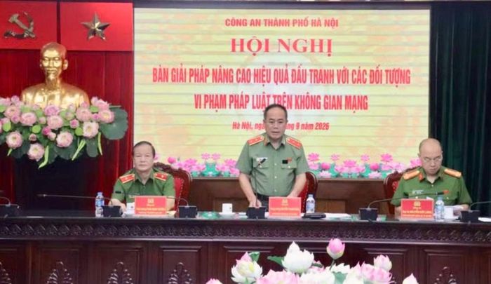 Trung tướng Nguyễn Thanh Tùng, Giám đốc Công an thành phố Hà Nội phát biểu tại hội nghị. Ảnh: Thùy An
