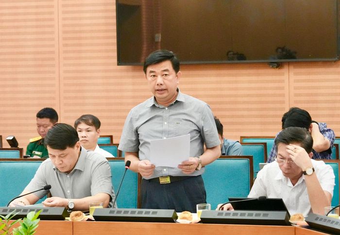 Đồng chí Nguyễn Minh Đức, Phó Giám đốc Cơ quan Báo và Phát thanh, Truyền hình Hà Nội, Ủy viên Ban Tổ chức phát biểu tại hội nghị. Ảnh: Hồng Thái
