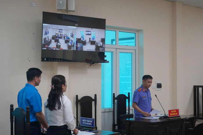 Tòa án nhân dân khu vực 12 - Hà Nội vừa mở phiên toà xét xử vụ án dân sự công ích do VKSND khu vực 12 - Hà Nội tham gia tố tụng với tư cách đại diện người khởi kiện, yêu cầu bị đơn là Công ty TNHH Hệ thống cơ điện MD thực hiện nghĩa vụ đóng bảo hiểm xã hội. Ảnh: N.N