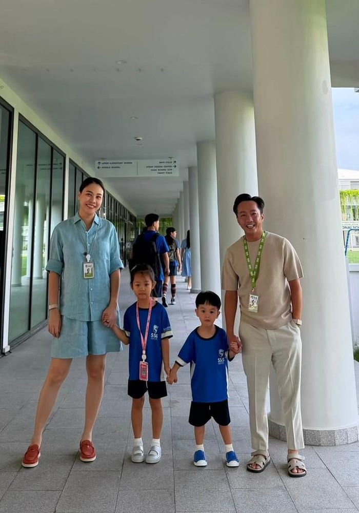 Đàm Thu Trang từng chia sẻ, cuộc sống vợ chồng cô không phải lúc nào cũng hoàn hảo nhưng chân thật và quý giá bởi cả hai luôn chia sẻ, đồng hành với nhau. Cô cho rằng tình cảm vợ chồng không cần phải thể hiện quá khoa trương mà quan trọng là sự hiện diện và đồng hành trong cuộc sống hàng ngày.