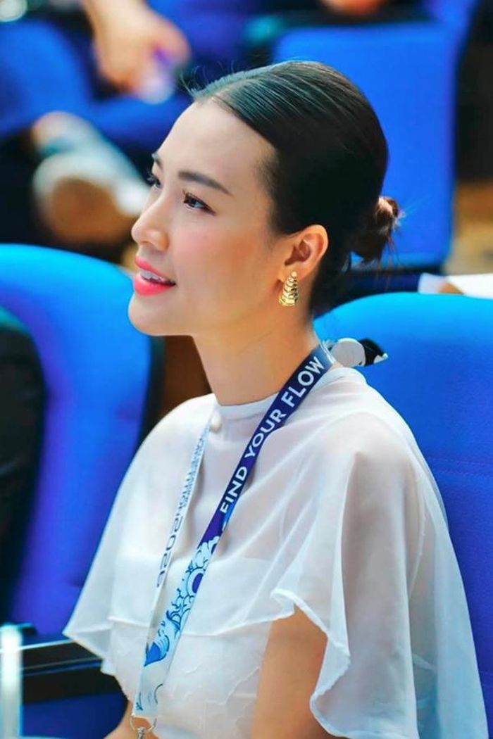 Cô từng chia sẻ rằng gia đình, con cái và những dự án nghệ thuật giúp mình tìm lại sự cân bằng sau giai đoạn khó khăn.