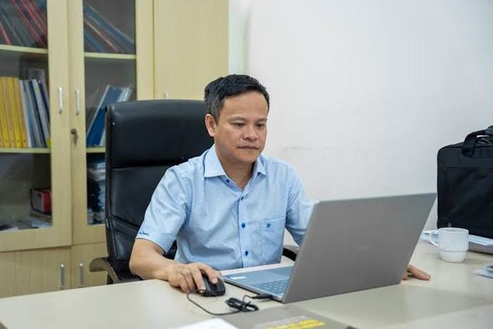 GS.TS Đỗ Minh Đức, Khoa Địa chất, Trường ĐH Khoa học Tự nhiên, ĐH Quốc gia Hà Nội.