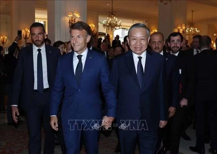 Tổng Bí thư, Chủ tịch nước Tô Lâm và Tổng thống Cộng hòa Pháp Emmanuel Macron. Ảnh: Thống Nhất/TTXVN