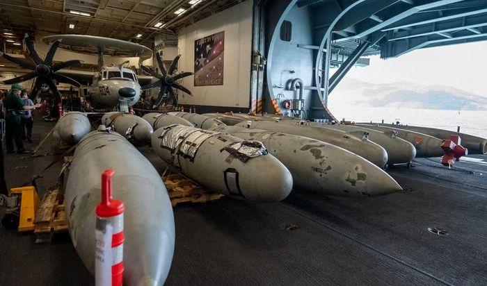 Việc USS Roosevelt tăng dự trữ cho thấy Washington đang chuẩn bị cho khả năng các lực lượng trên biển phải duy trì hoạt động trong thời gian dài.