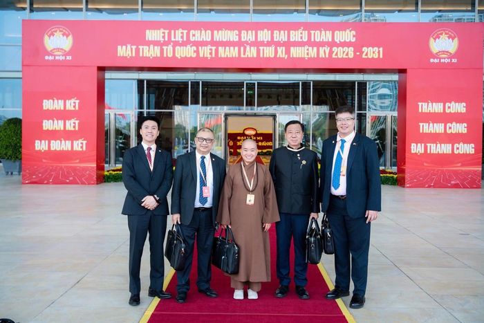 Ông Trần Bá Phúc trong dịp cùng đại biểu và kiều bào về dự Đại hội MTTQ Việt Nam lần thứ XI (nhiệm kỳ 2026-2031). Ảnh: NVCC.