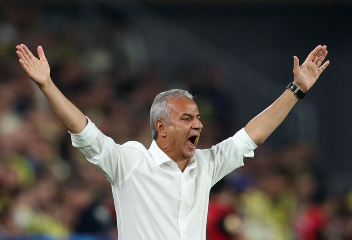 Ismail Kartal bất ngờ tuyên bố từ chức ngay sau trận Fenerbahce hòa Roma 1-1 tại Champions League.