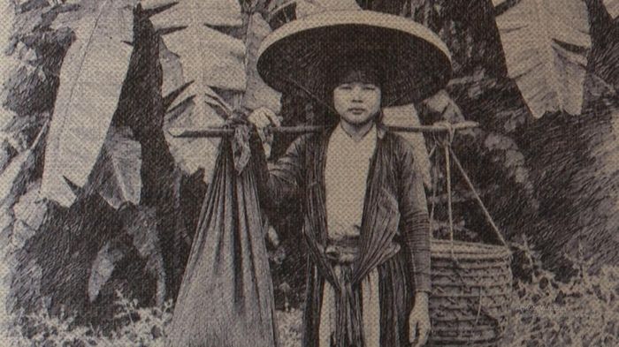 Từ chiếc áo dài xưa...