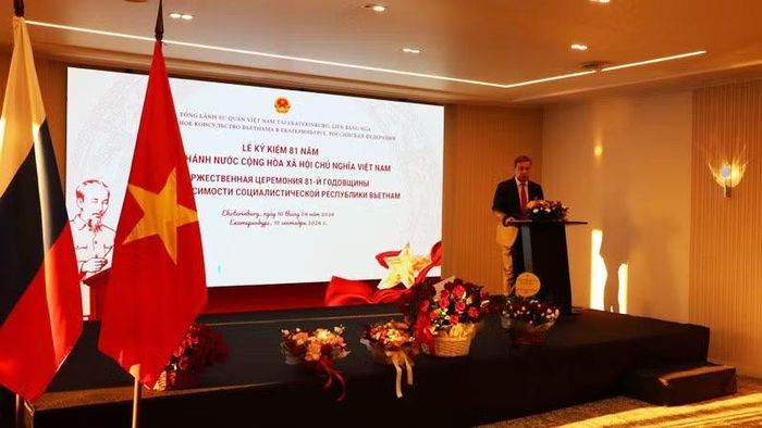 Ông Alexander Kharlov, Đại diện Bộ Ngoại giao Liên bang Nga tại Ekaterinburg phát biểu. Ảnh: Tổng Lãnh sự quán Việt Nam tại Ekaterinburg (Nga).