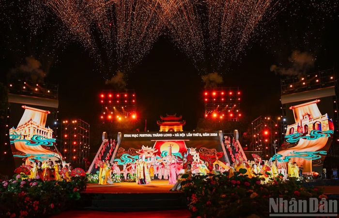  Festival do Thành ủy, Hội đồng nhân dân, Ủy ban nhân dân và Ủy ban Mặt trận Tổ quốc Việt Nam Thành phố Hà Nội tổ chức; Sở Văn hóa và Thể thao Hà Nội là đơn vị chủ trì thực hiện từ ngày 11-20/9. 