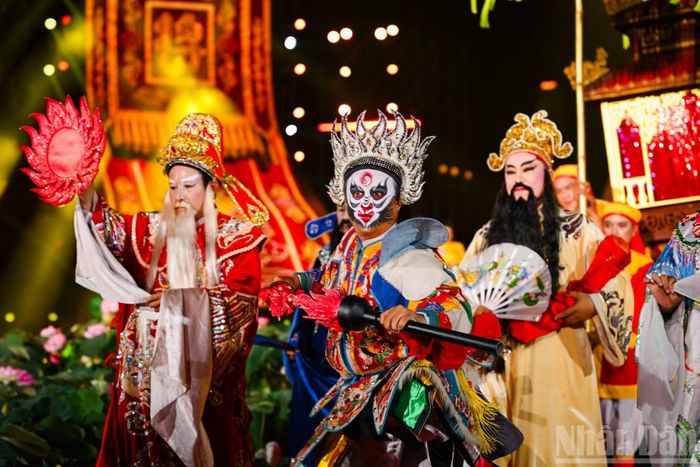  Thông điệp về một Hà Nội “Văn hiến-Bản sắc-Sáng tạo-Hội nhập” sẽ được truyền tải xuyên suốt Festival, góp phần nâng cao hình ảnh và vị thế của Thủ đô trên trường quốc tế. 