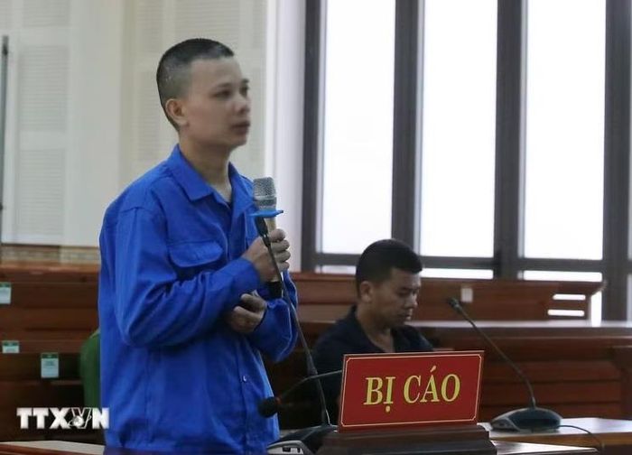 Bị cáo Nguyễn Ngọc Đạo khai báo tại phiên tòa sơ thẩm. Ảnh: TTXVN