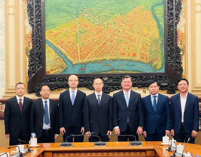 Các đại biểu chụp ảnh lưu niệm tại buổi tiếp. Ảnh: PHƯƠNG NAM 