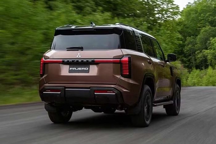 Theo kế hoạch, Mitsubishi sẽ giới thiệu mẫu xe SUV Pajero 2027 mới tại Thái Lan vào ngày 19/10/2026, đồng thời công bố giá bán và bắt đầu bàn giao xe.