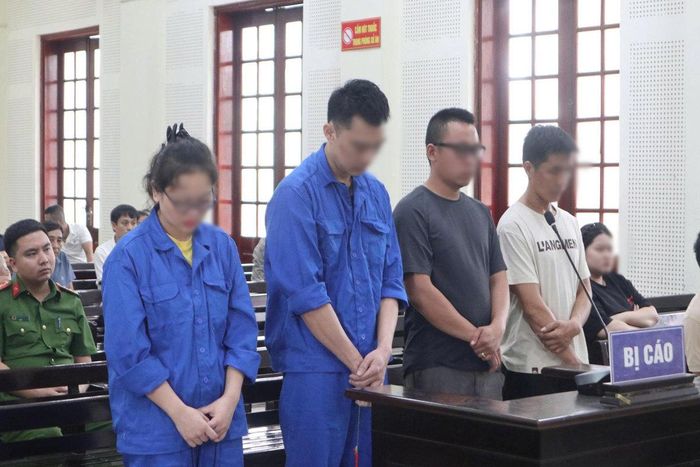 Các bị cáo tại phiên tòa.