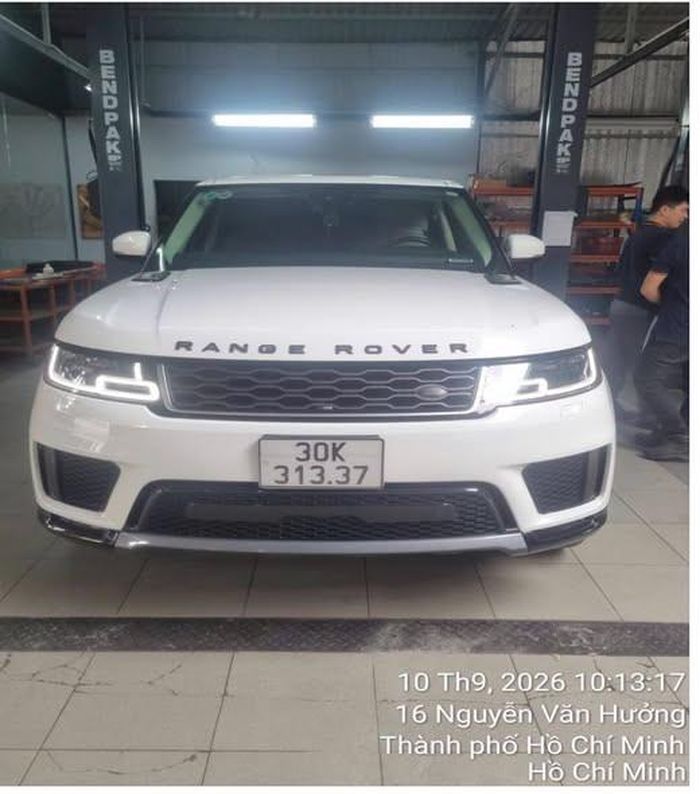 Biển số 30K-313.37 được cấp cho xe Land Rover màu trắng đang ở TP Hồ Chí Minh (Ảnh: Cục CSGT).