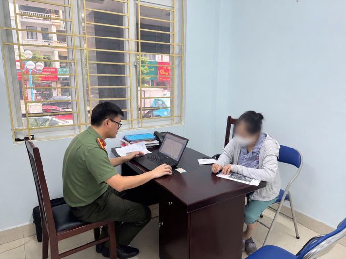 Phòng An ninh nội địa làm việc, nhắc nhở đối với chủ tài khoản chia sẻ bài viết của trang phản động, gây dư luận xấu trên mạng xã hội