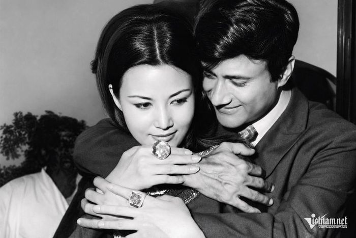 Kiều Chinh cùng nam tài tử huyền thoại Ấn Độ Dev Anand trong một cảnh phim "The Evil Within".