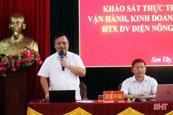 Phó Trưởng ban Kinh tế - Ngân sách HĐND tỉnh Nguyễn Văn Tuấn phát biểu tại buổi khảo sát.