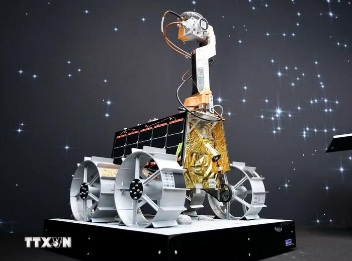 Các thiết bị và công nghệ không gian được trưng bày tại Hội nghị Thượng đỉnh quốc tế về Không gian ở Paris, Pháp ngày 9/9/2026. (Ảnh: THX/TTXVN phát)