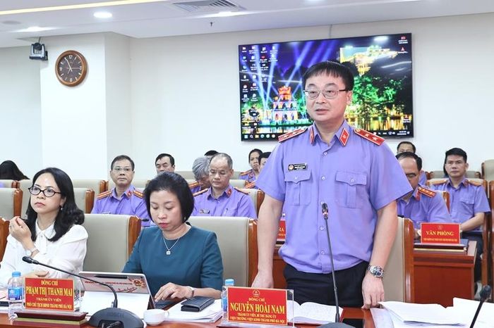 Viện trưởng VKSND TP Hà Nội Nguyễn Hoài Nam phát biểu.
