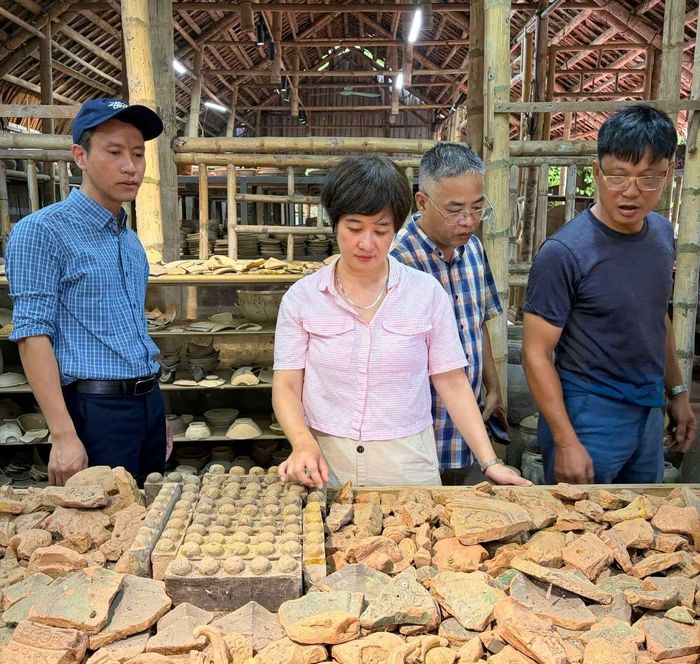 Khảo sát các di sản trong quá trình xây dựng Đề án "Định giá kinh tế di sản, TEV, lượng hóa giá trị kinh tế tổng thể di sản thế giới".