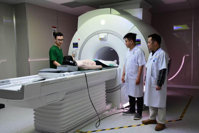 Hệ thống MRI 3.0 Tesla tại Bệnh viện Đa khoa Phương Bắc (Tuyên Quang) giúp phát hiện sớm các bệnh lý nguy hiểm như ung thư, đột quỵ, bệnh tim mạch và thần kinh.