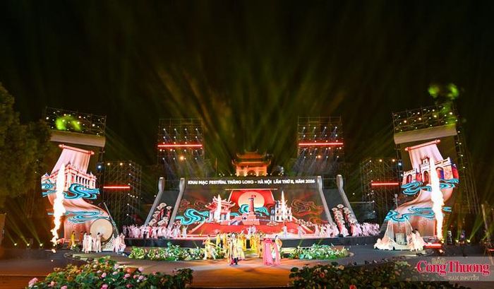 Một điểm đáng đặc biệt của chương trình là ứng dụng công nghệ trình diễn hiện đại. Màn hình LED, visual, âm thanh, ánh sáng laser và công nghệ AR được kết hợp để đưa hình ảnh các di sản, địa danh của Hà Nội vào sân khấu, tạo nên sự kết nối giữa không gian Hoàng thành Thăng Long với những giá trị văn hóa khác của Thủ đô. 