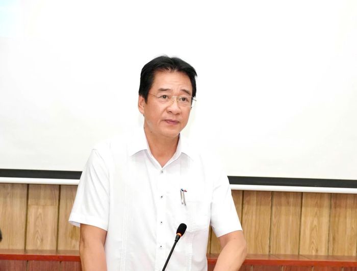 Đồng chí Nguyễn Long Biên phát biểu kết luận tại buổi làm việc.