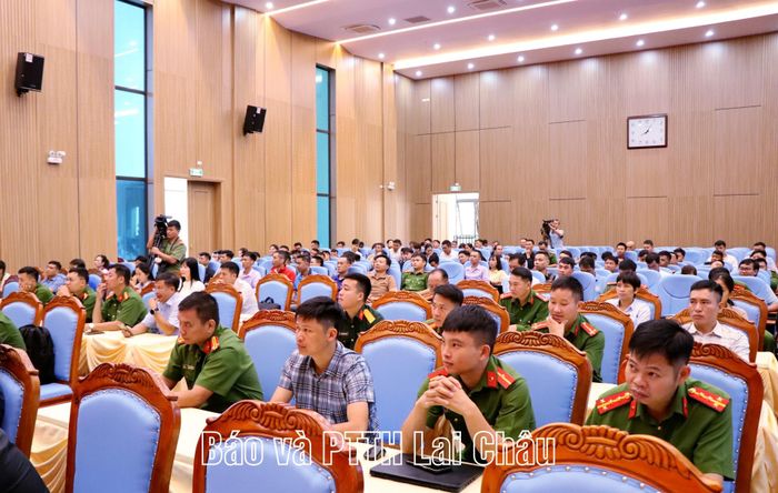 Các học viên tham gia hội nghị tập huấn.