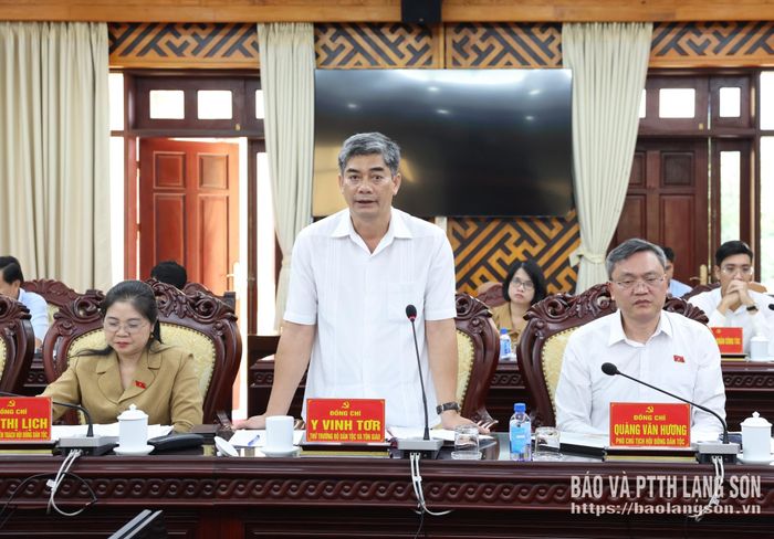 Lãnh đạo Bộ Dân tộc và Tôn giáo phát biểu tại buổi làm việc