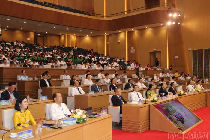 Các đại biểu dự đại hội.
