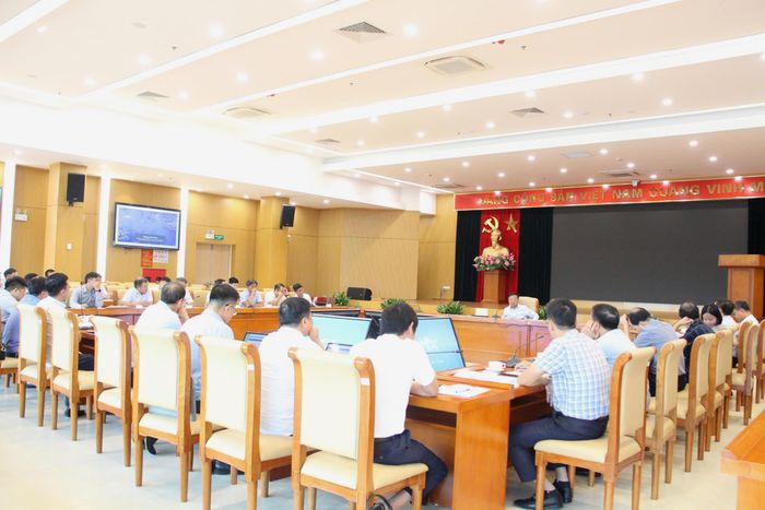 Toàn cảnh cuộc họp kiểm điểm về tình hình thực hiện và giải ngân các dự án thành phần GPMB thuộc Dự án đầu tư xây dựng tuyến đường sắt Lào Cai - Hà Nội - Hải Phòng.