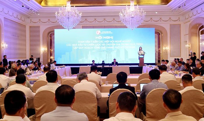 Quang cảnh Hội nghị tham vấn ý kiến chuyên gia, nhà đầu tư chiến lược, nhà khoa học về Quy hoạch tổng thể TP.HCM.