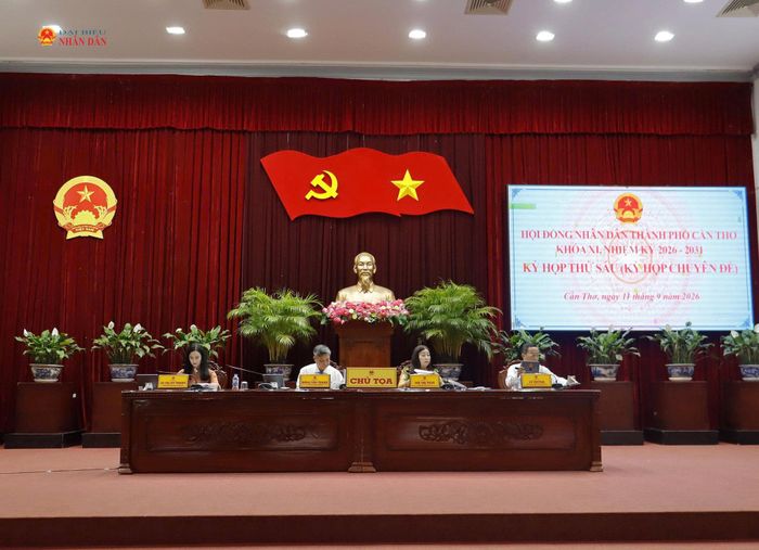 Chủ tọa kỳ họp, Ảnh: Vũ Châu