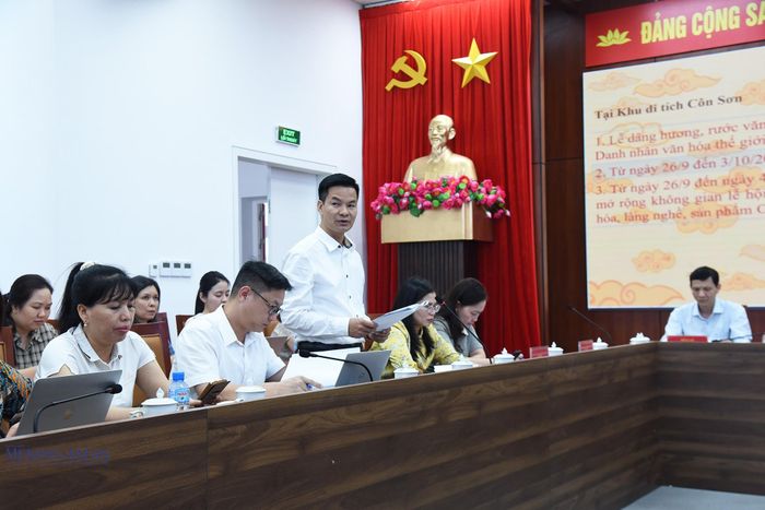 Ông Lê Duy Mạnh, Phó Trưởng Ban Quản lý di tích Côn Sơn - Kiếp Bạc phát biểu tại buổi họp báo. Ảnh: Phùng Nguyện.