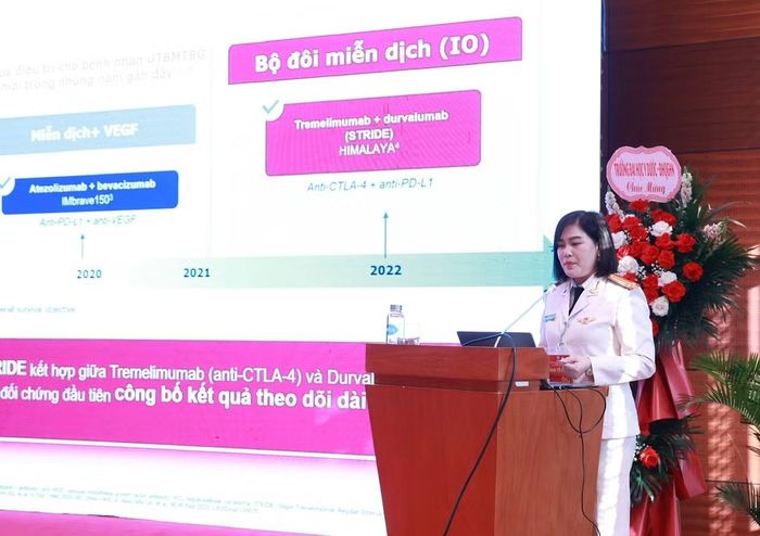 TS.BS Nguyễn Thị Minh Phương, Giám đốc Trung tâm Ung bướu, Bệnh viện 19-8 chia sẻ tại hội thảo.