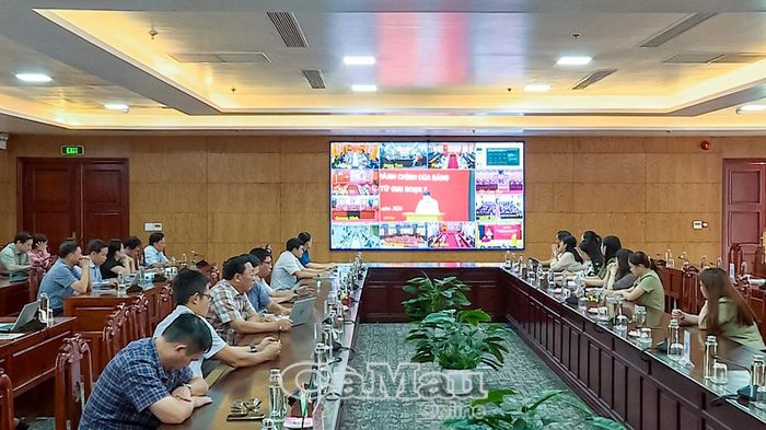 Các đại biểu tham dự hội nghị tại điểm cầu Cà Mau.