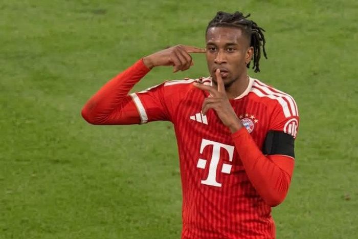 Michael Olise ghi bàn giúp Bayern Munich vươn lên 4-0